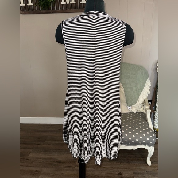 Comfy USA • Striped Sleeveless Zip Up Tunic Top - Picture 7 of 9